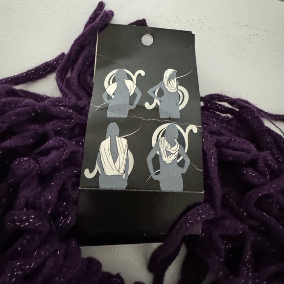 NWT infinity scarf - Picture 3 of 3